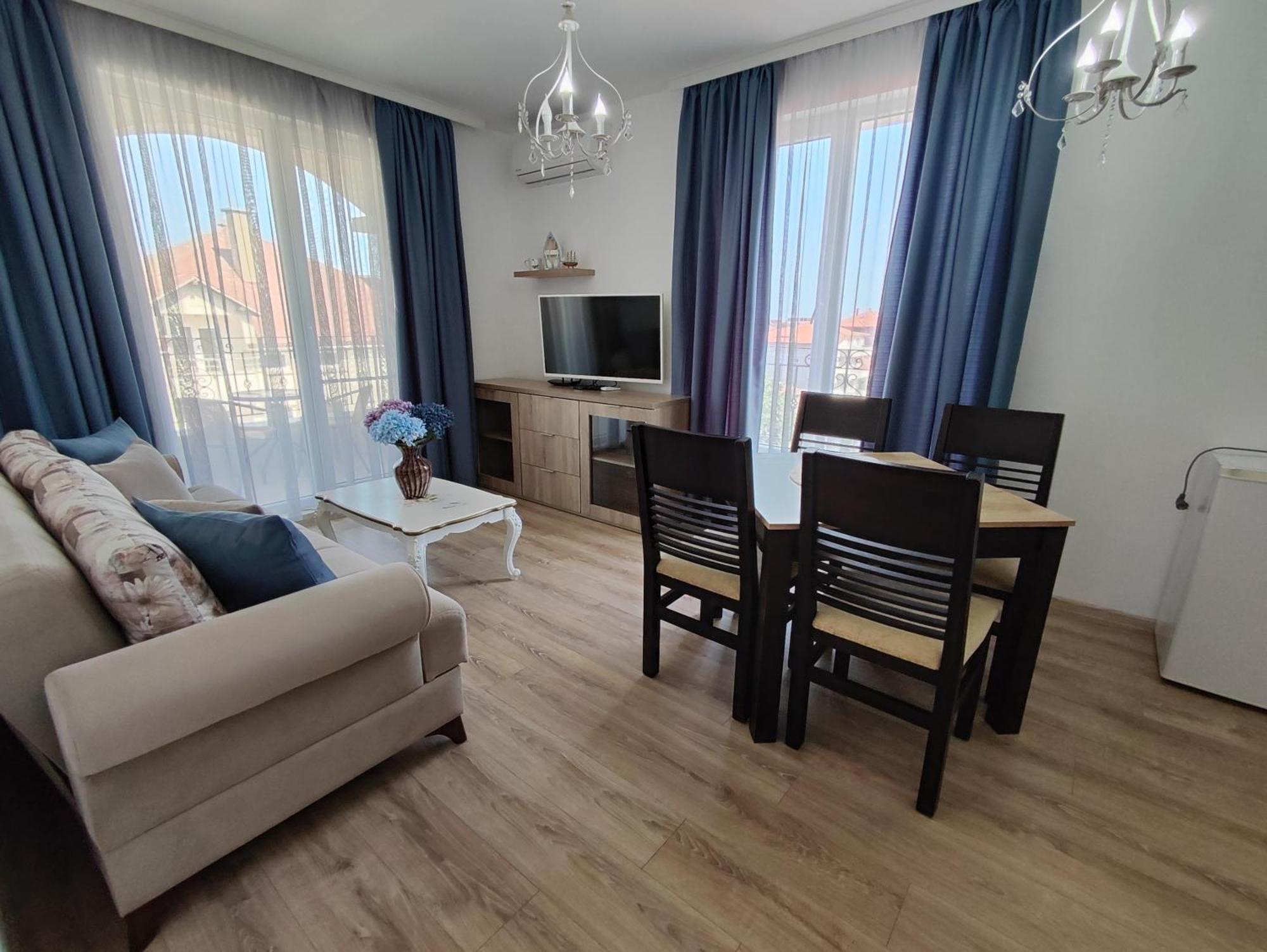 Apartment Raya ออบซอร์ ภายนอก รูปภาพ